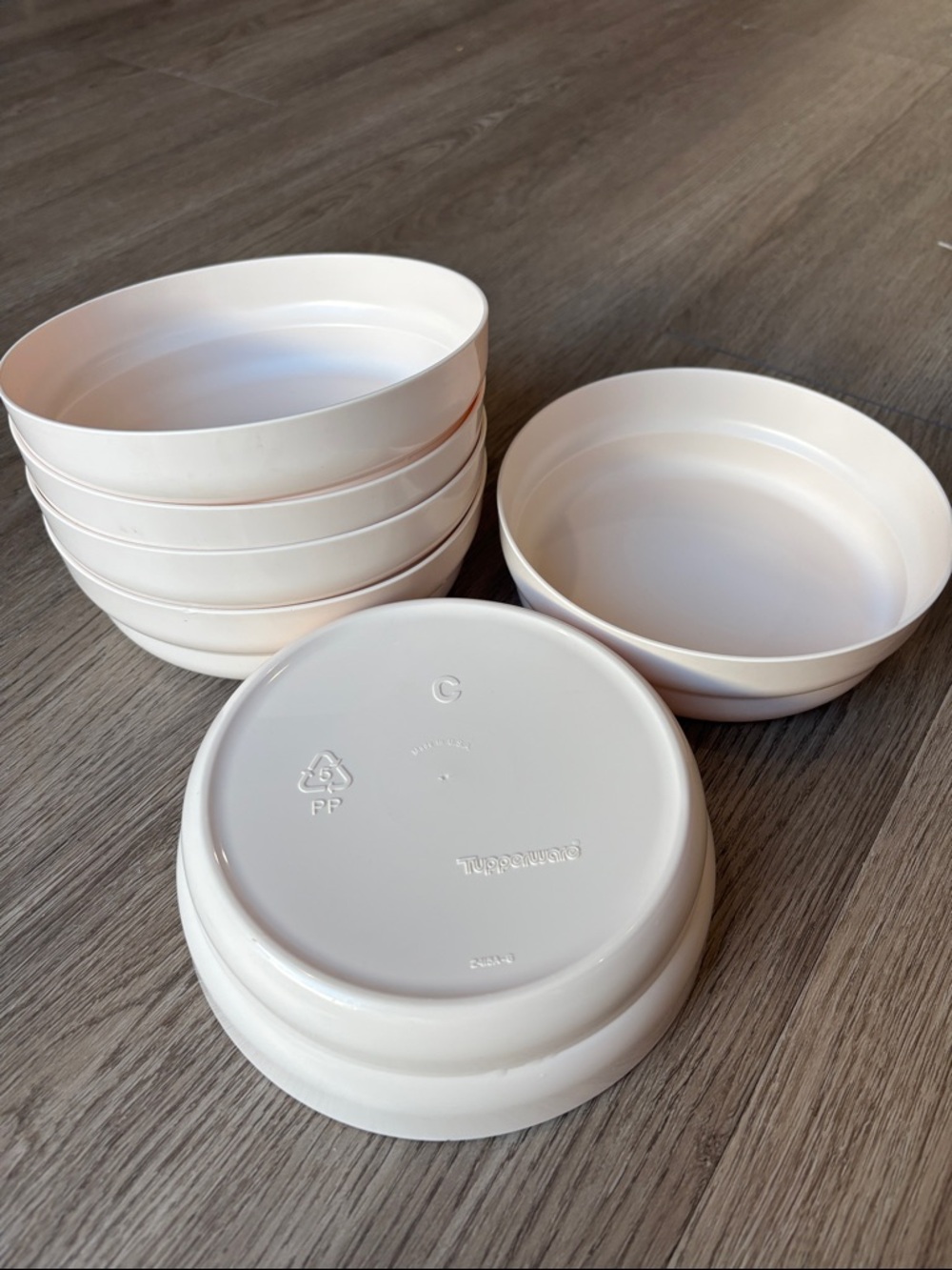 Tupperware Round Serving Bowls - Set of 6, 2415A-6